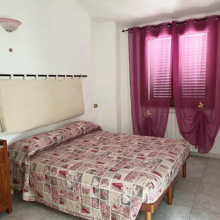 Lu Lisandru Bed & Breakfast Telti